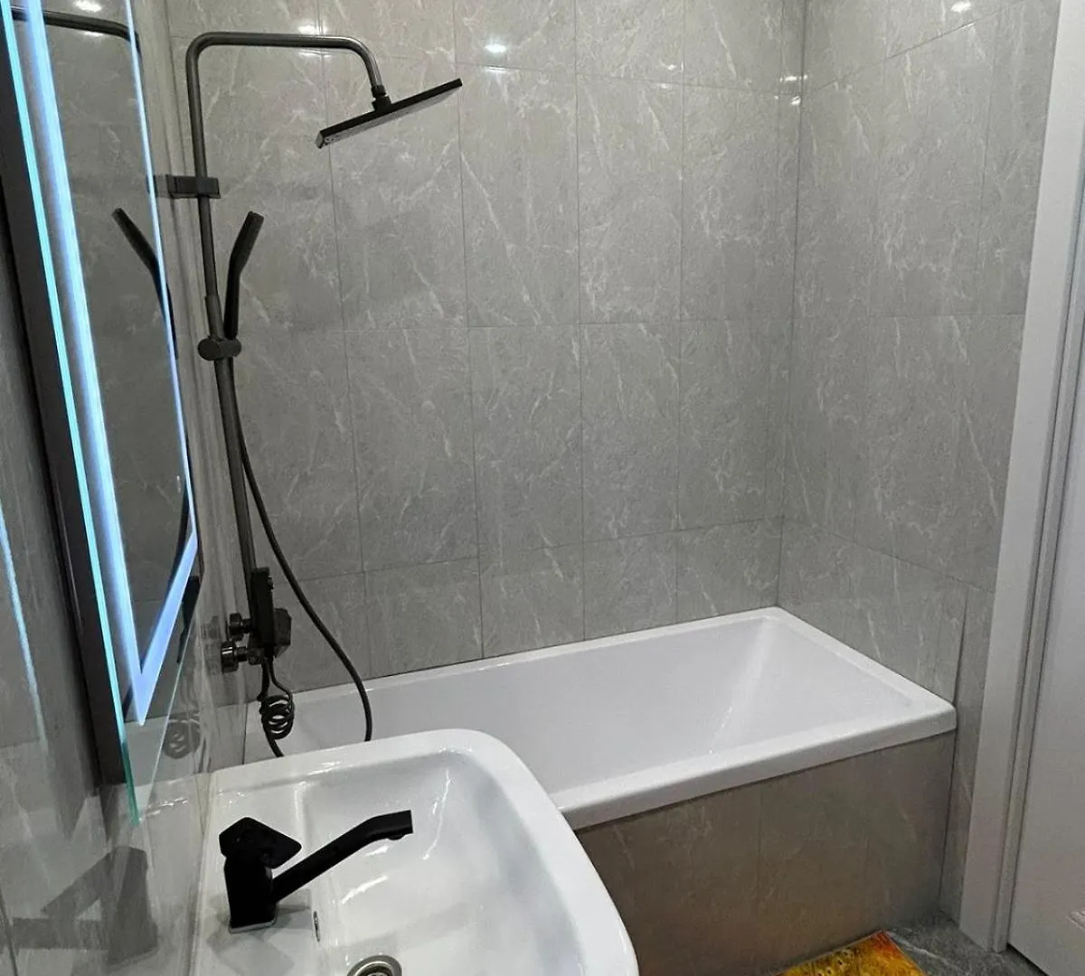 Rams Sity Apartment Almaty